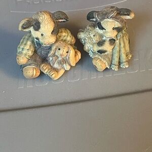 Moo moos Cream and Tan decore Figurine Pair